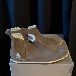 L.L. Bean Men's Tan Suede Ankle Boots